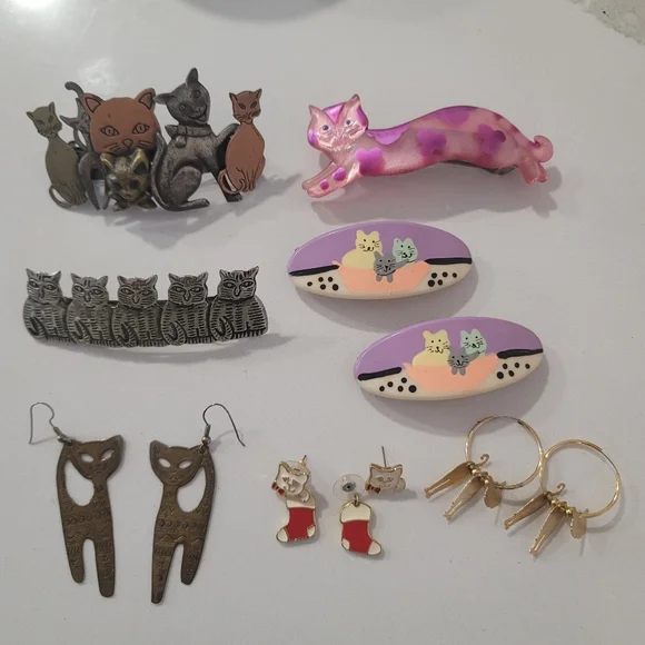 Cat lovers jewelry accessories bundle. Hair barrettes, hair clips and earrings. Cute Plush Anime Style Kawaii Cat Hair Clip, Cat Lovers Gift  main image 2